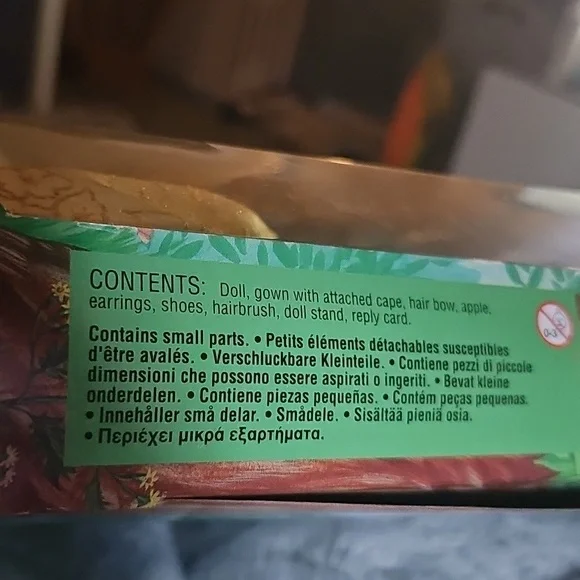 Barbie®️ Snow White - Picture 7 of 7